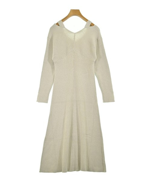 PROPORTION BODY DRESSING ชุดเดรส