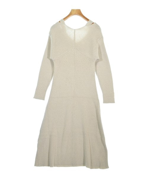 PROPORTION BODY DRESSING ชุดเดรส