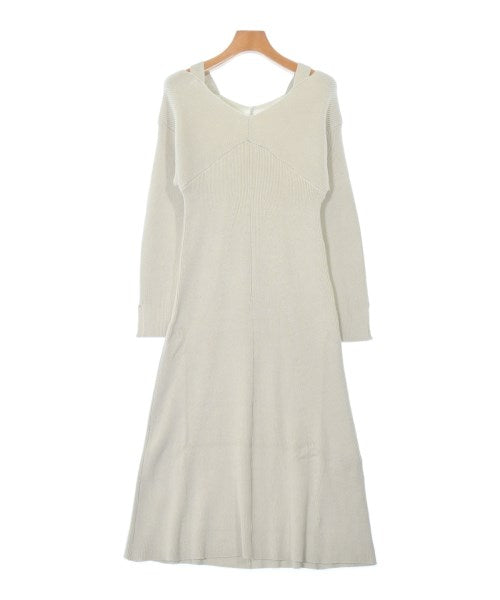 PROPORTION BODY DRESSING ชุดเดรส