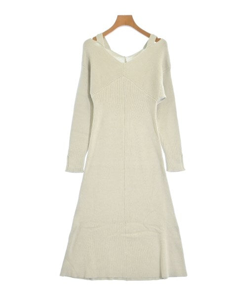 PROPORTION BODY DRESSING ชุดเดรส