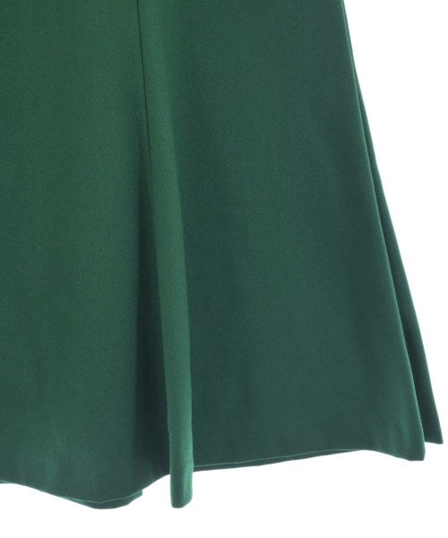PROPORTION BODY DRESSING กระโปรงยาวถึงเข่า