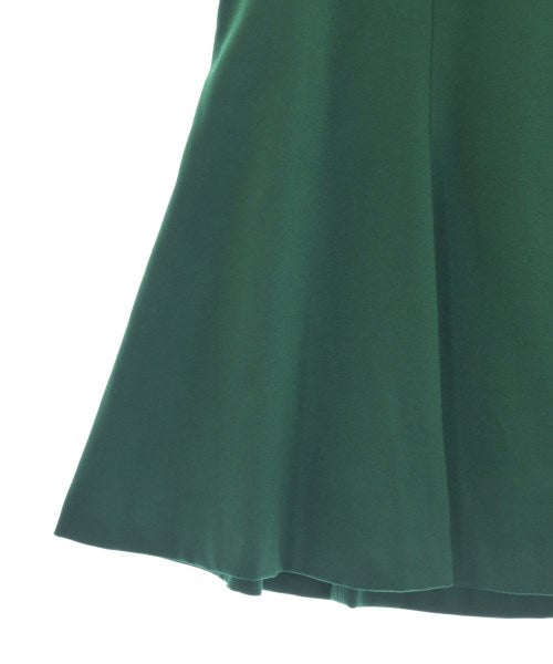 PROPORTION BODY DRESSING กระโปรงยาวถึงเข่า