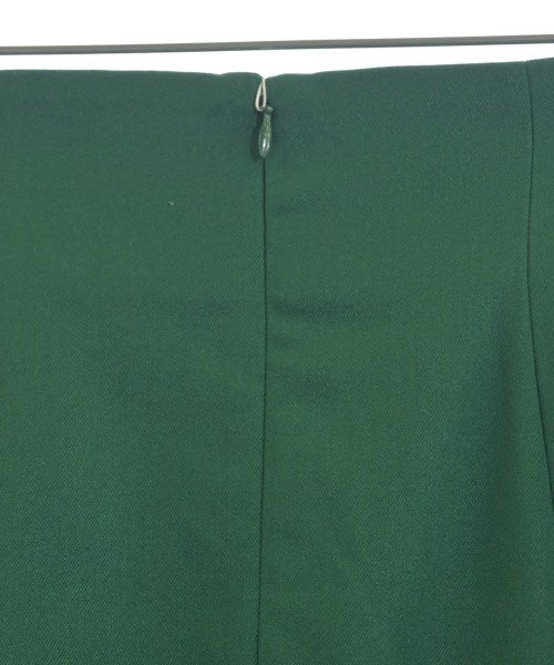 PROPORTION BODY DRESSING กระโปรงยาวถึงเข่า