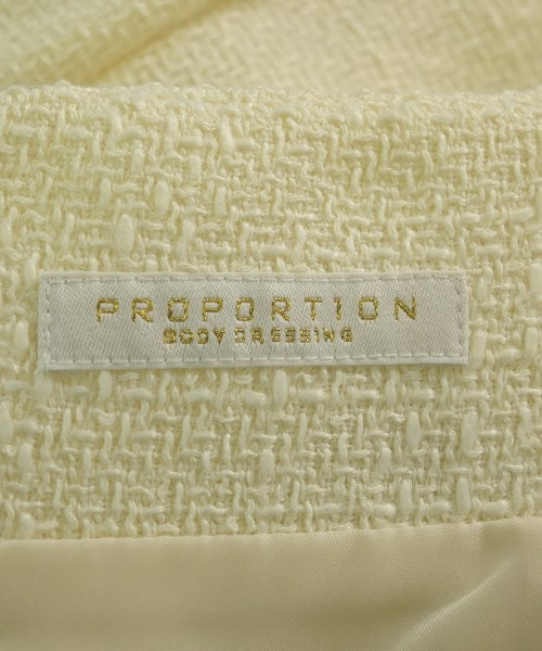 PROPORTION BODY DRESSING กระโปรงสั้น