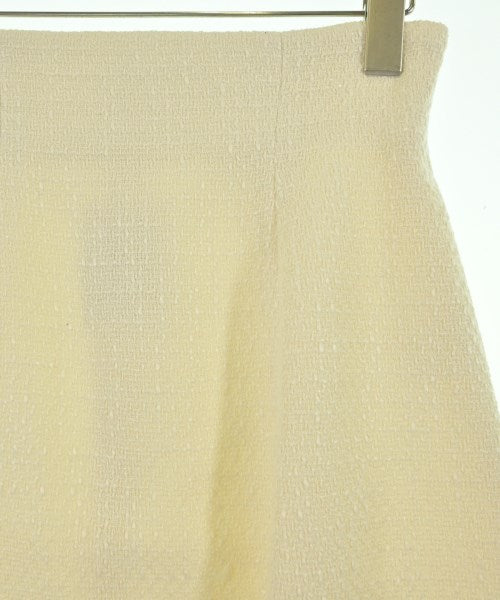 PROPORTION BODY DRESSING กระโปรงสั้น
