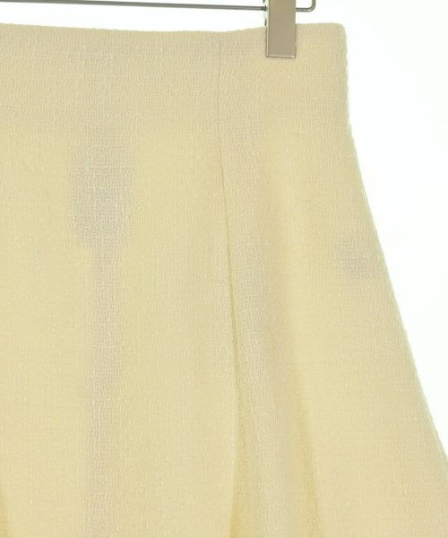 PROPORTION BODY DRESSING กระโปรงสั้น