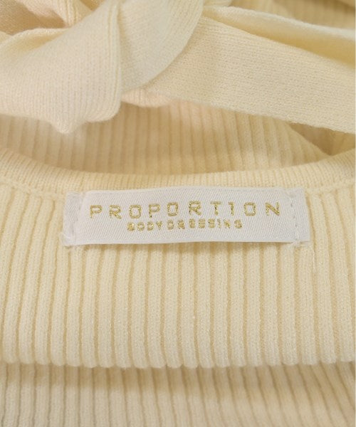 PROPORTION BODY DRESSING เสื้อกันหนาว