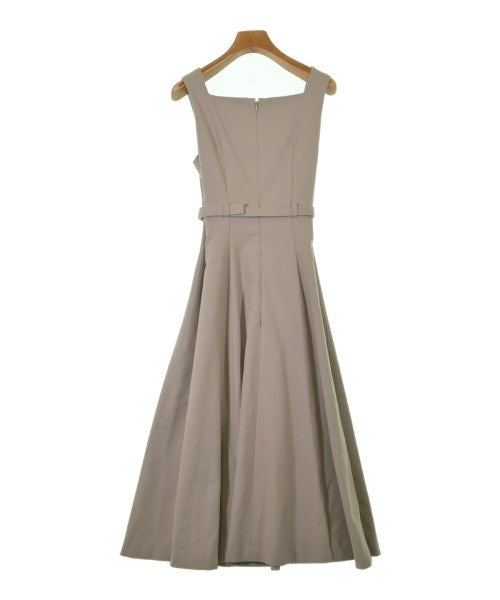 PROPORTION BODY DRESSING ชุดเดรส