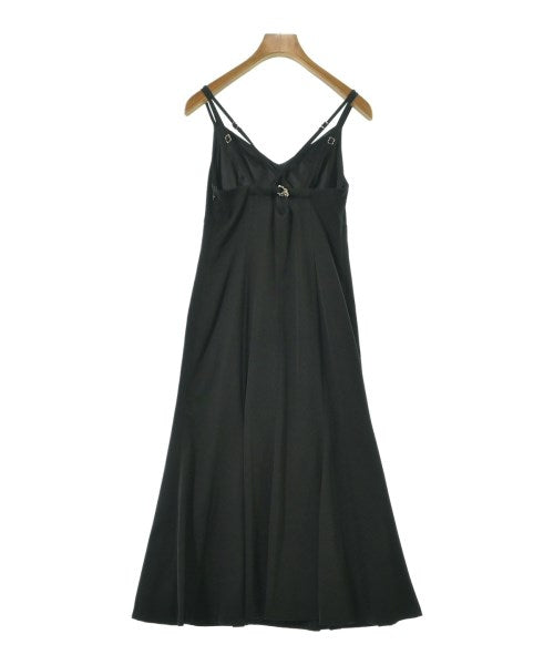 PROPORTION BODY DRESSING ชุดเดรส
