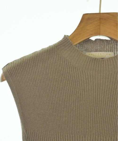 PROPORTION BODY DRESSING เสื้อกันหนาว