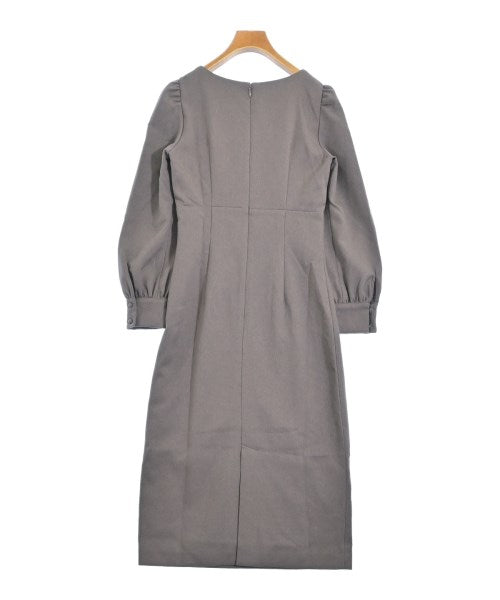 PROPORTION BODY DRESSING ชุดเดรส