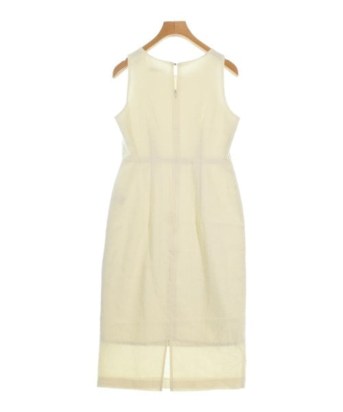 PROPORTION BODY DRESSING ชุดเดรส