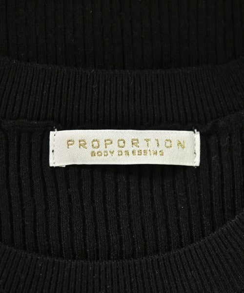PROPORTION BODY DRESSING เสื้อกันหนาว