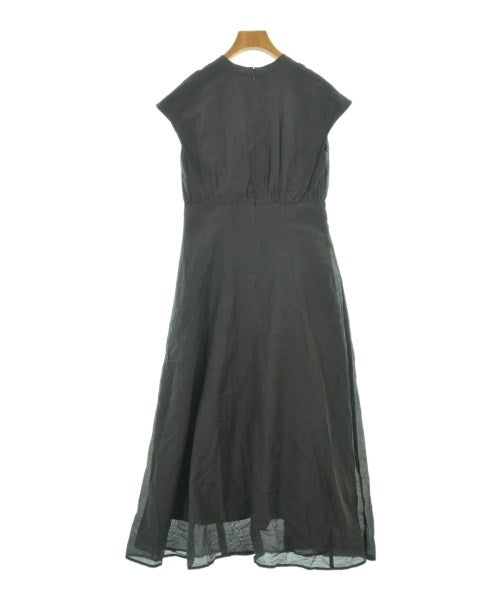 PROPORTION BODY DRESSING ชุดเดรส