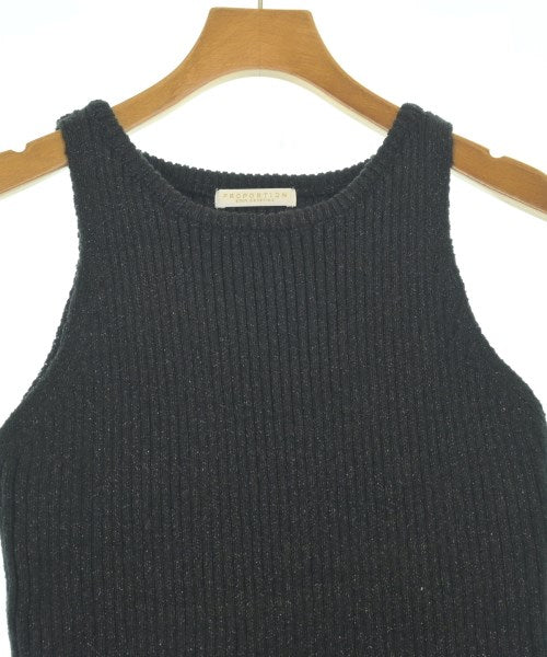 PROPORTION BODY DRESSING เสื้อกันหนาว