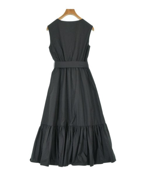 PROPORTION BODY DRESSING ชุดเดรส