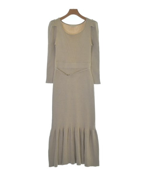 PROPORTION BODY DRESSING ชุดเดรส