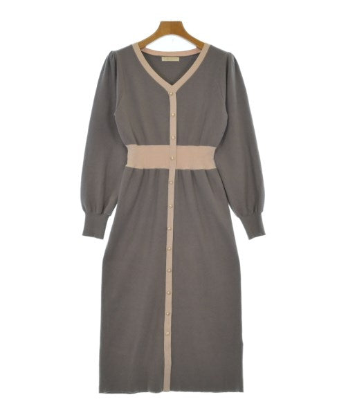 PROPORTION BODY DRESSING ชุดเดรส