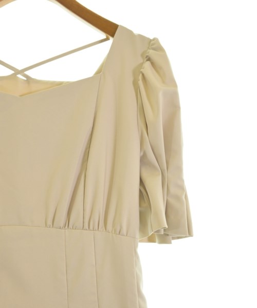 PROPORTION BODY DRESSING เดรสที่เป็นเสื้อเชิ้ตตัวยาว