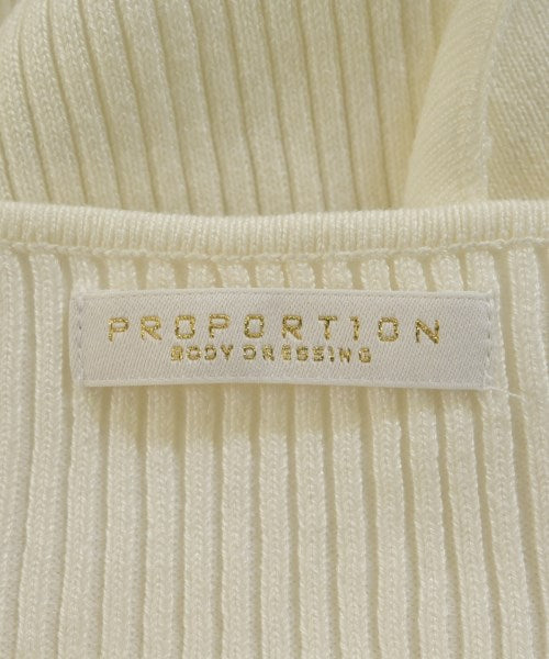 PROPORTION BODY DRESSING เสื้อกันหนาว