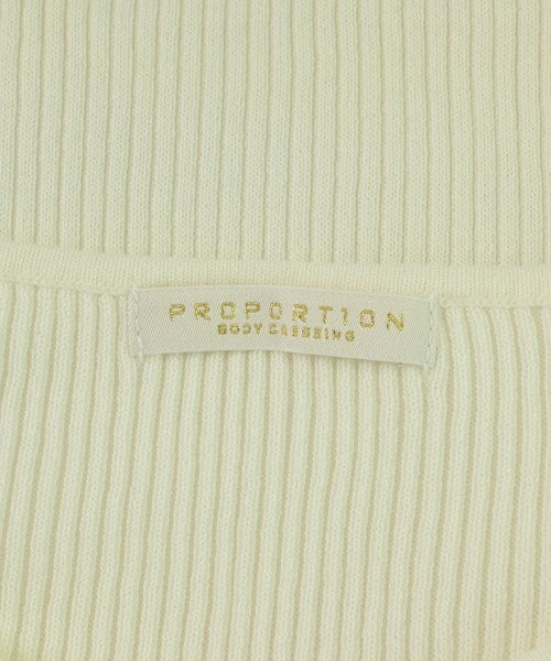 PROPORTION BODY DRESSING เสื้อกันหนาว