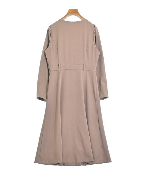 PROPORTION BODY DRESSING เดรสที่เป็นเสื้อเชิ้ตตัวยาว