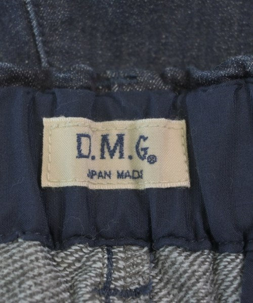 D.M.G ยีนส์