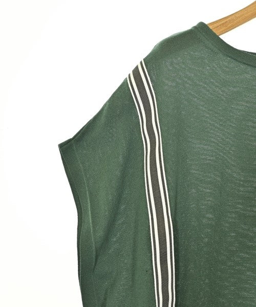 ARTISAN เสื้อแขนกุด