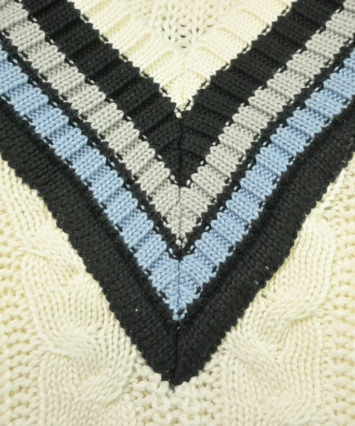 FACTOTUM เสื้อกันหนาว