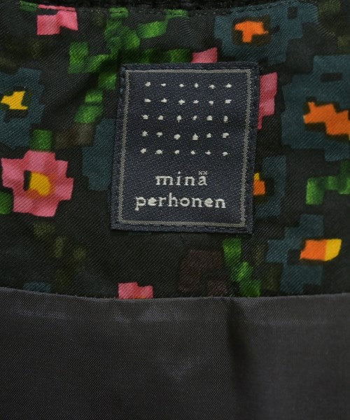 mina perhonen กระโปรงยาวถึงเข่า