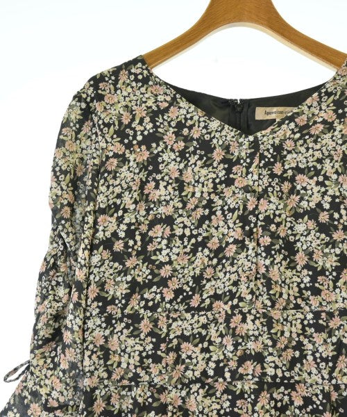 Apuweiser-riche ชุดเดรส