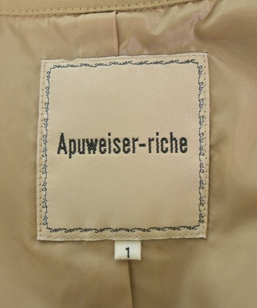 Apuweiser-riche เสื้อกันฝน