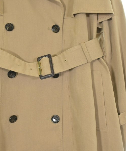 Apuweiser-riche เสื้อกันฝน