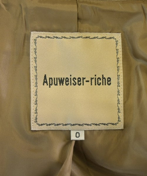 Apuweiser-riche เสื้อกันฝน