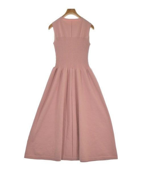 Apuweiser-riche ชุดเดรส