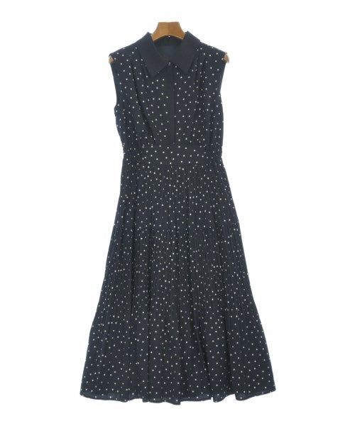 Apuweiser-riche ชุดเดรส