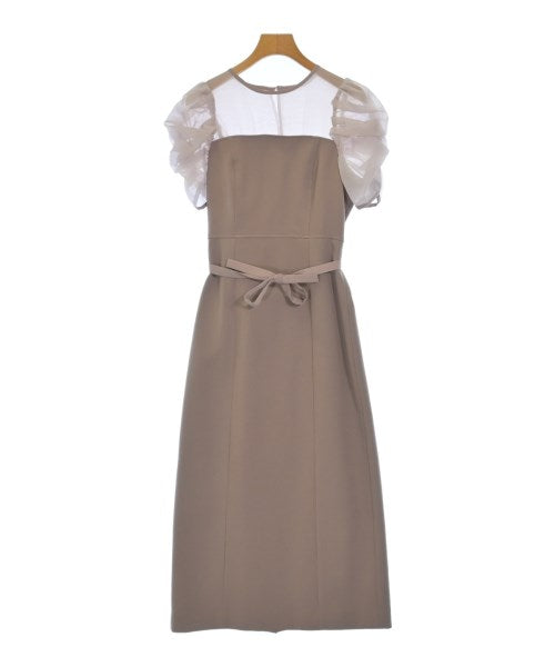 Apuweiser-riche ชุดเดรส