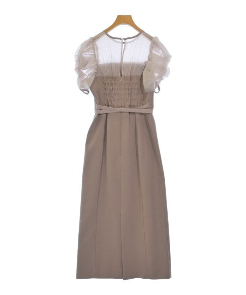 Apuweiser-riche ชุดเดรส