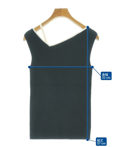 Apuweiser-riche เสื้อแขนกุด
