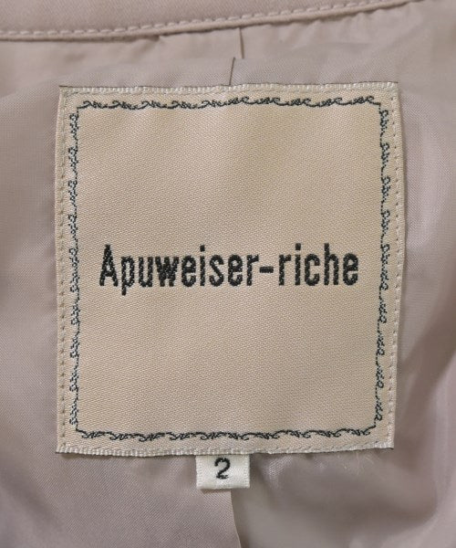 Apuweiser-riche เสื้อกันฝน