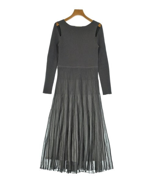 Apuweiser-riche ชุดเดรส