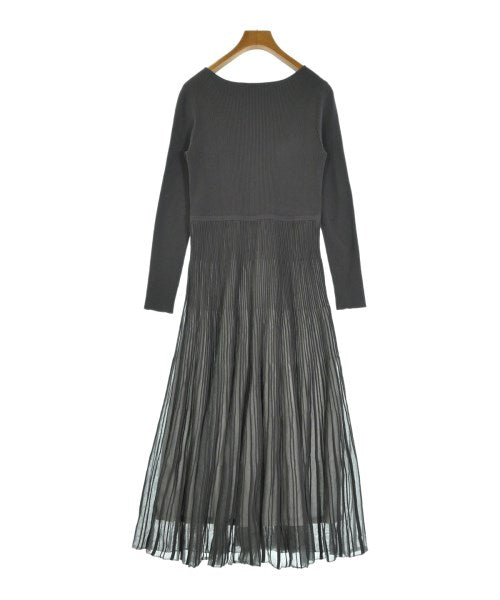 Apuweiser-riche ชุดเดรส