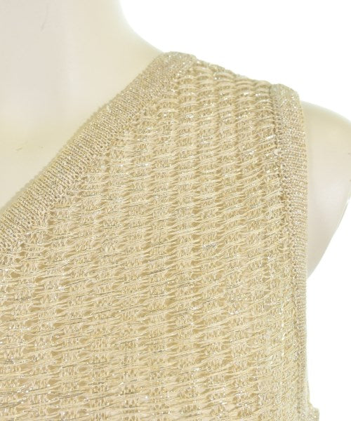 BACCA เสื้อแขนกุด