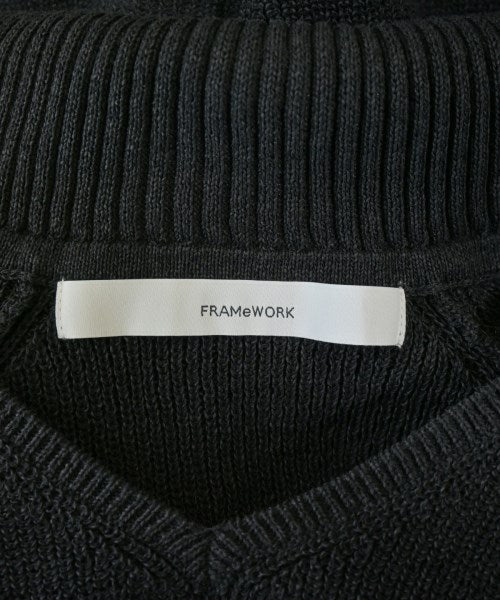 FRAMeWORK เสื้อแขนกุด