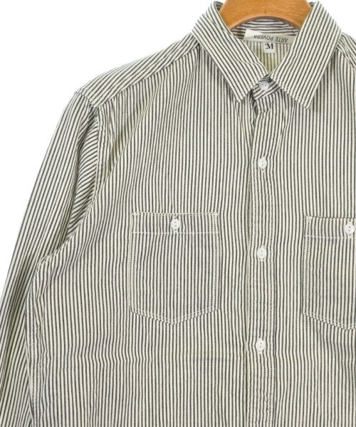 Arte Povera เสื้อลำลอง