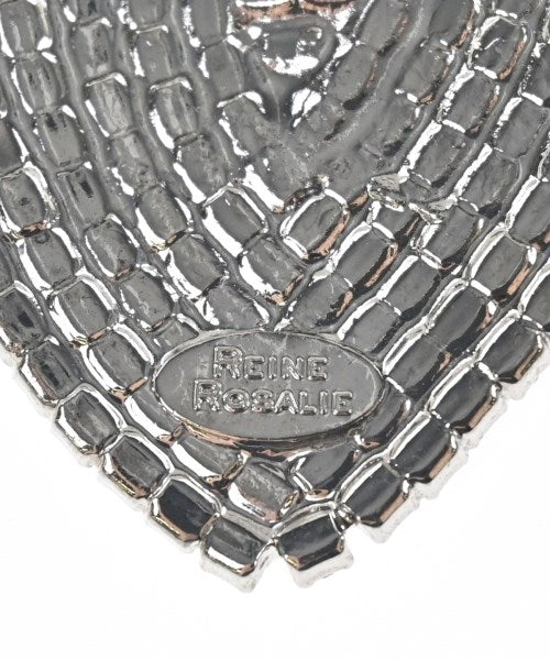 Other brand เข็มกลัด/ดอกไม้ติดเสื้อ