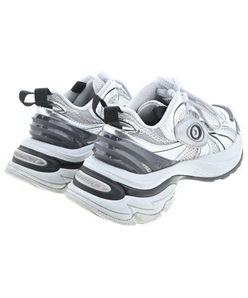 Other brand รองเท้าผ้าใบ