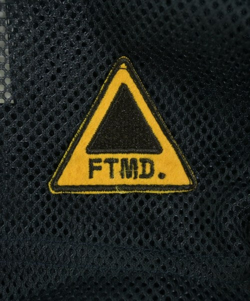 FUTUREMADE STUDIO เสื้อยืด/เสื้อท็อปส์