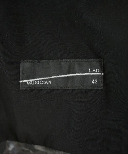 LAD MUSICIAN เสื้อลำลอง