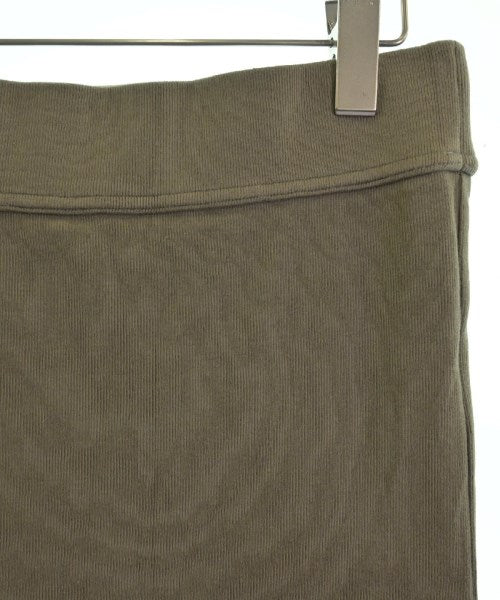 Deuxieme Classe กระโปรงยาวถึงเข่า